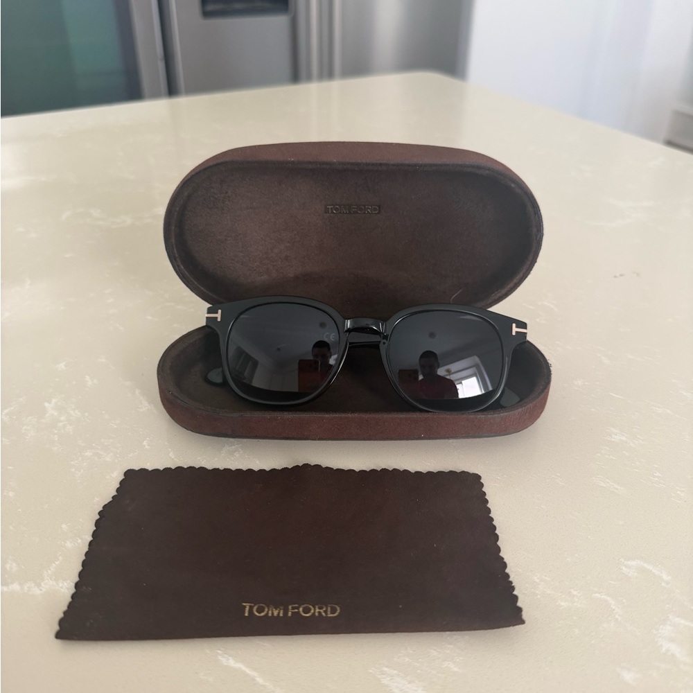 Tom Ford Black Sunglasses with Brown Case and Cloth